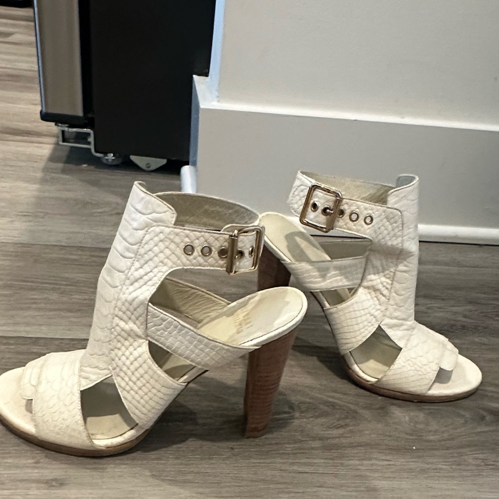 Stuart weitzman heels - Picture 2 of 6